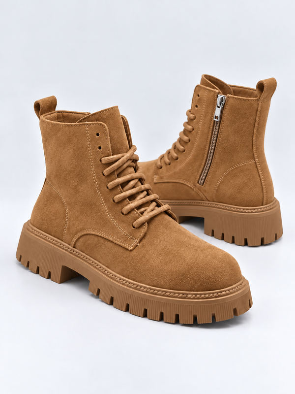 Bottines Montantes Suédine à Semelle Crantée – Style Urbain